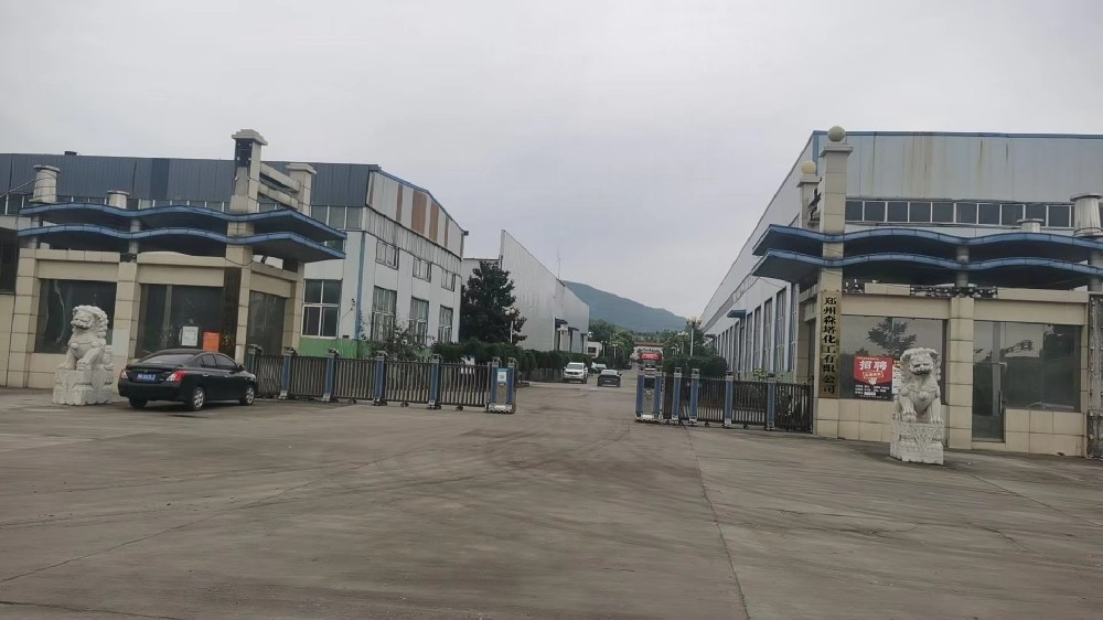 森塔厂区大门 